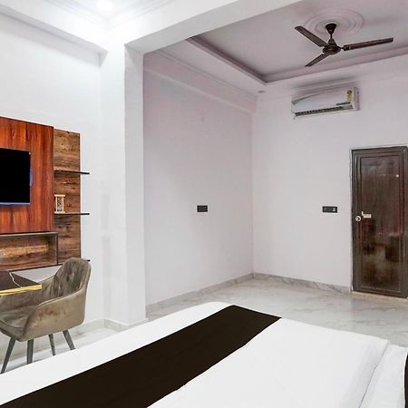 Collection O Shandilya Grand Residency Грейтър Нойда Екстериор снимка